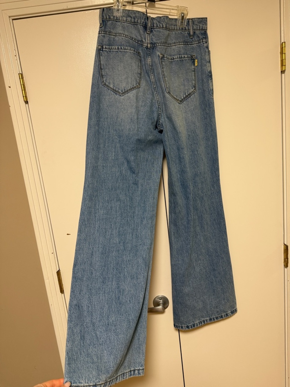 High-Rise Distressed Wide-Leg Jeans in Blue - Picture 3 of 3